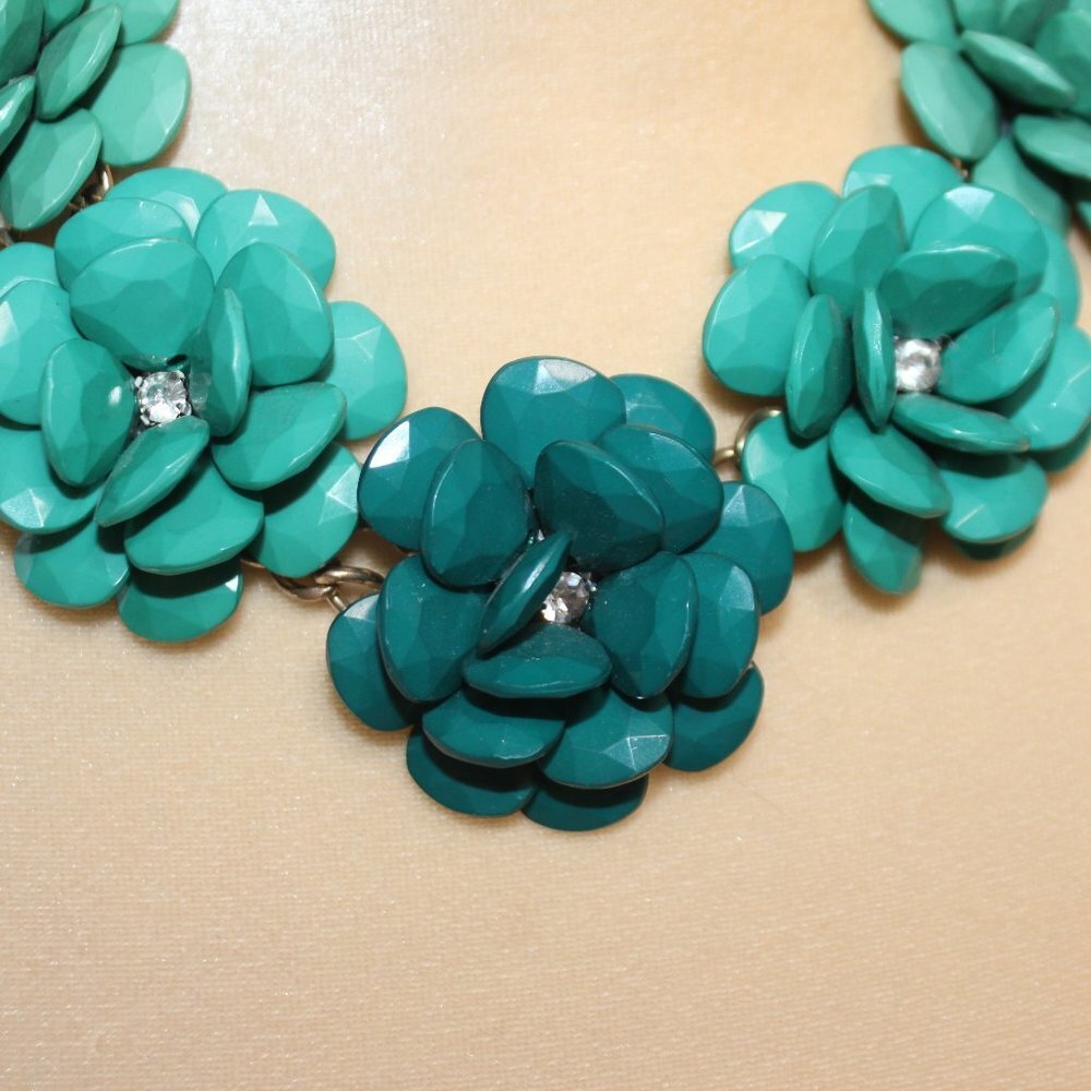 Turquoise Floral Two-Tone Statement Necklace - Picture 2 of 13